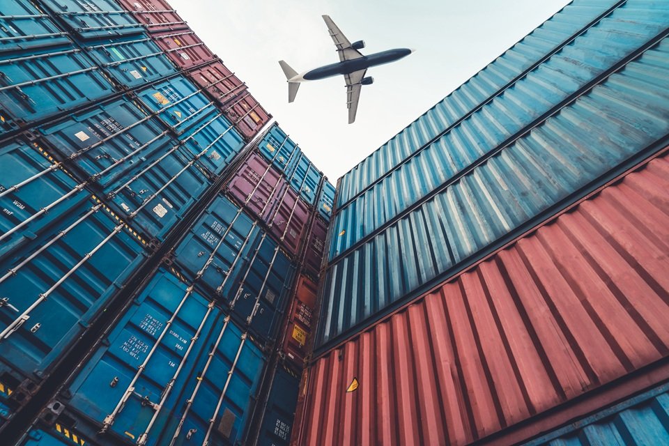 Jet fuel costs and tech demand keep pressure on Asia airfreight