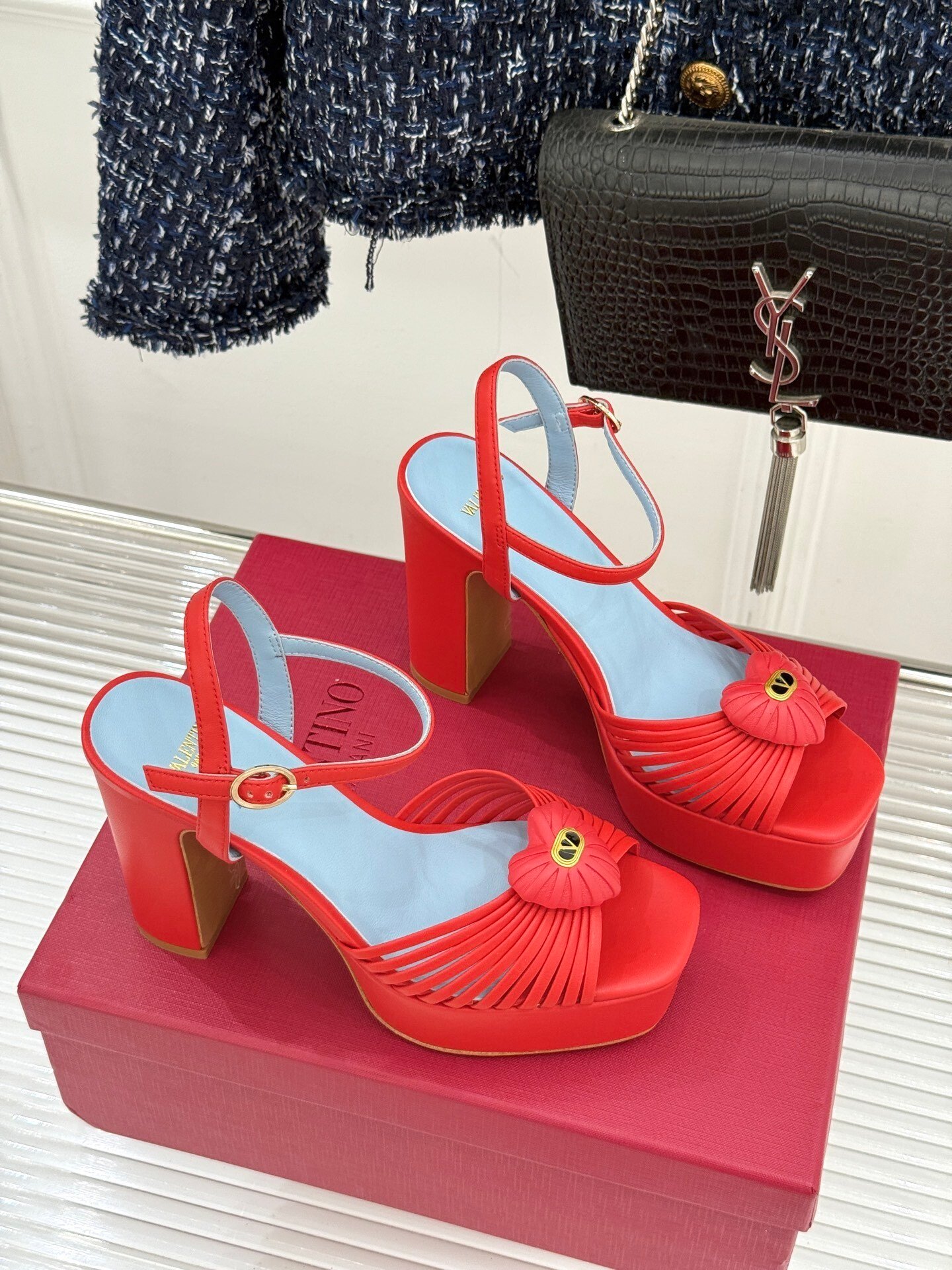 Valentino original 100% thumbnail