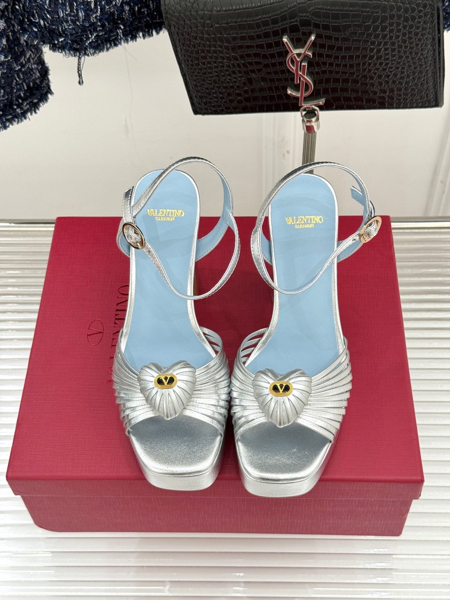 Valentino original 100% thumbnail