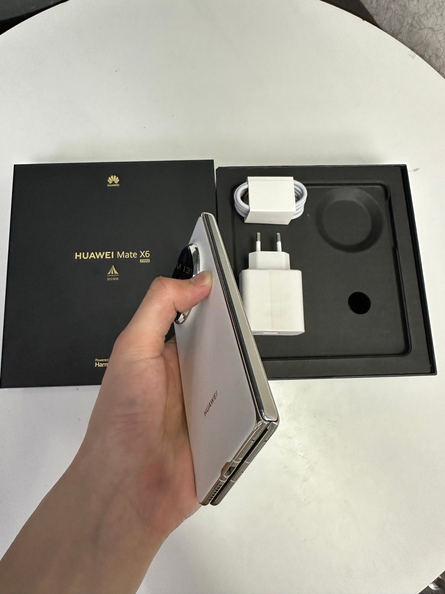 Huawei Mate X6 💰12+256g thumbnail