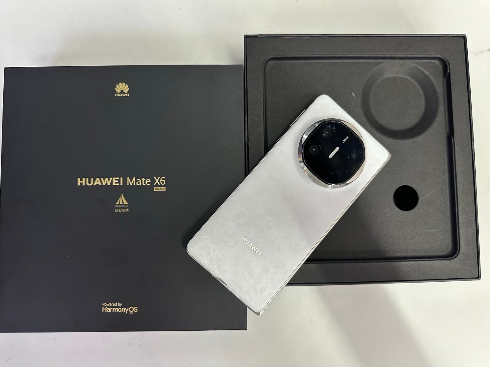 Huawei Mate X6 💰12+256g