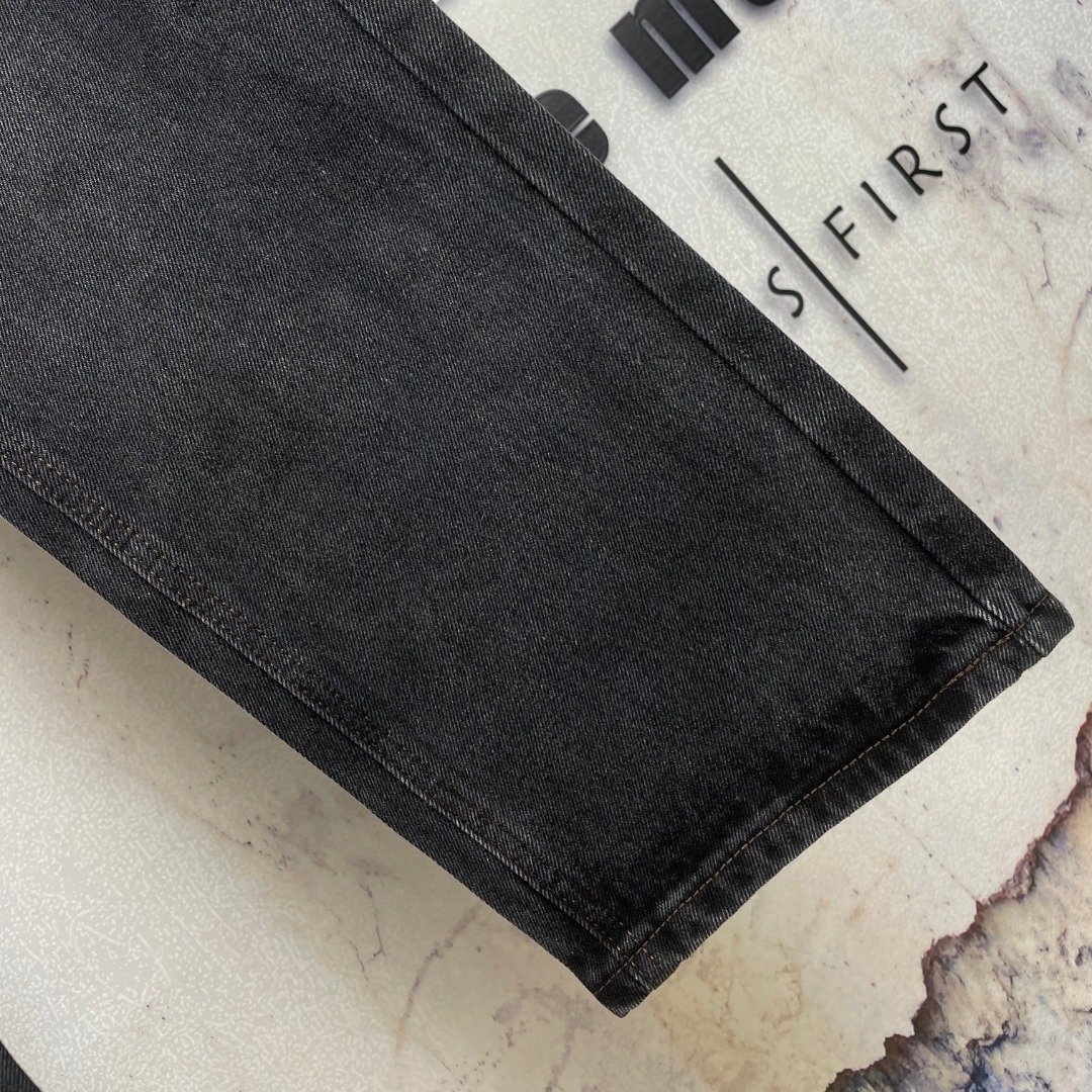 Luxury Design Lv Jeans original 100% thumbnail