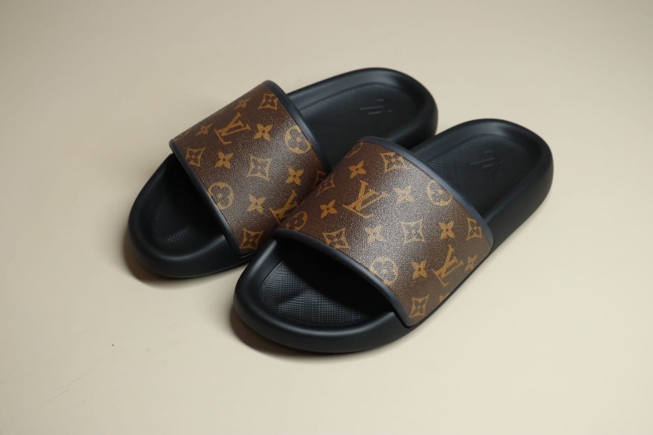 Louis Vuitton Waterfront Mules in brown Monogram rubber 100% original