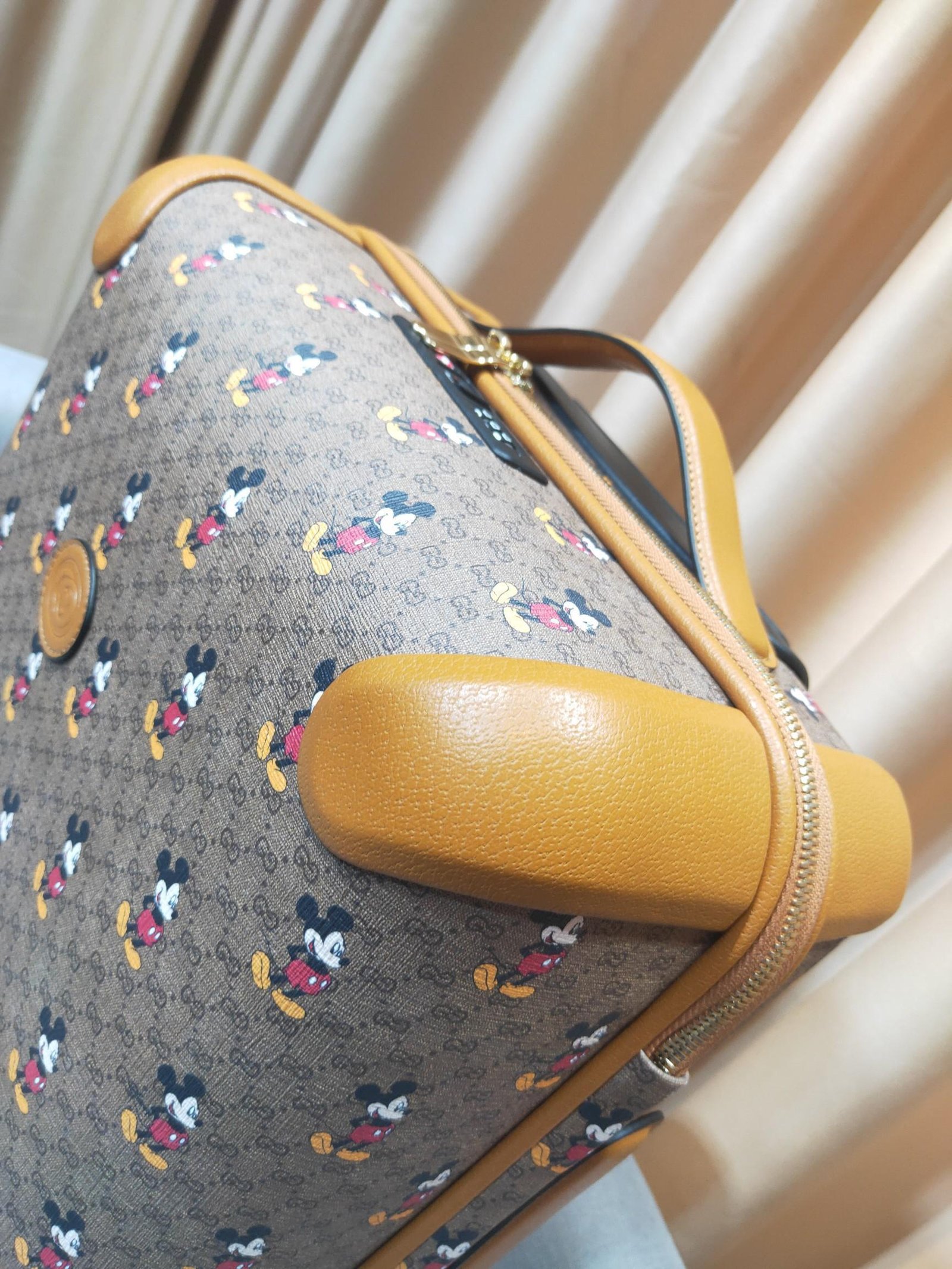 Disney x Gucci Globe-Trotter carry-on luggage 100% original thumbnail