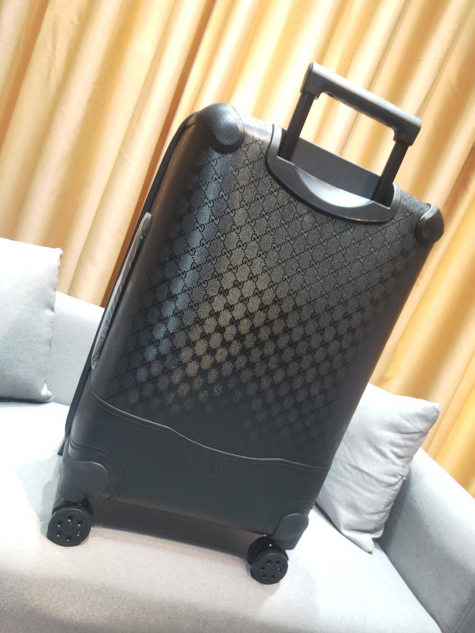 Black Gucci Guccissima embossed leather trolley suitcase 100% original
