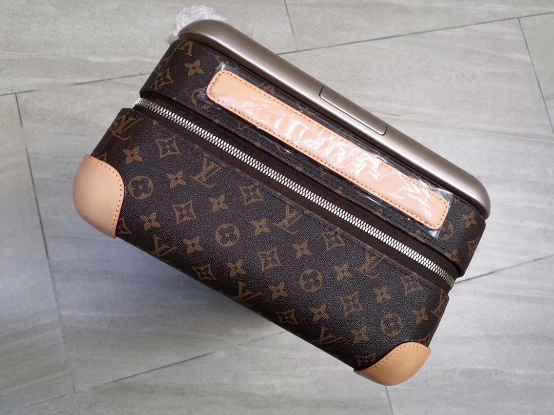 Louis Vuitton Horizon rolling suitcase 100% original thumbnail