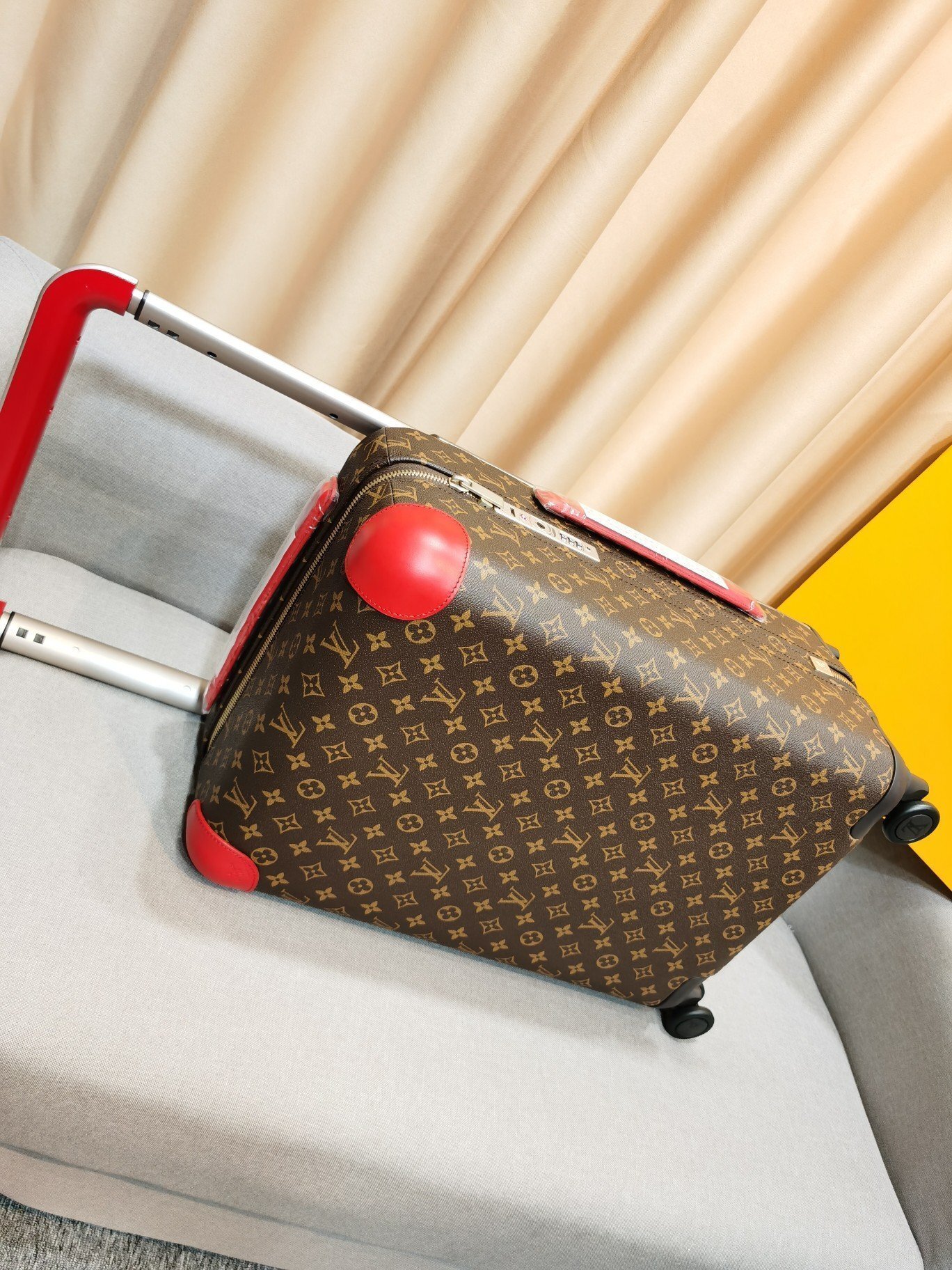 Louis Vuitton Horizon 55 rolling suitcase 100% original thumbnail