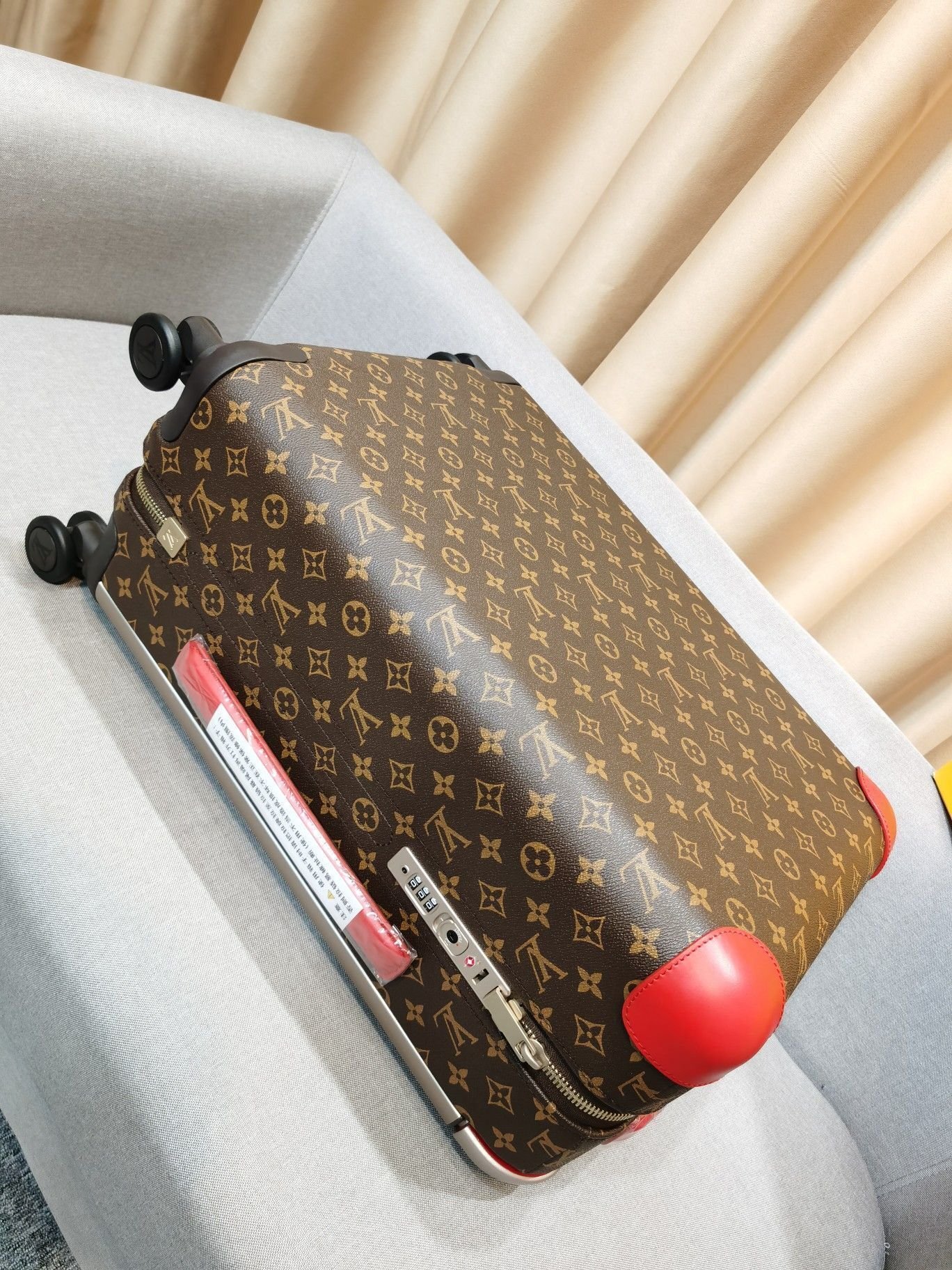 Louis Vuitton Horizon 55 rolling suitcase 100% original thumbnail