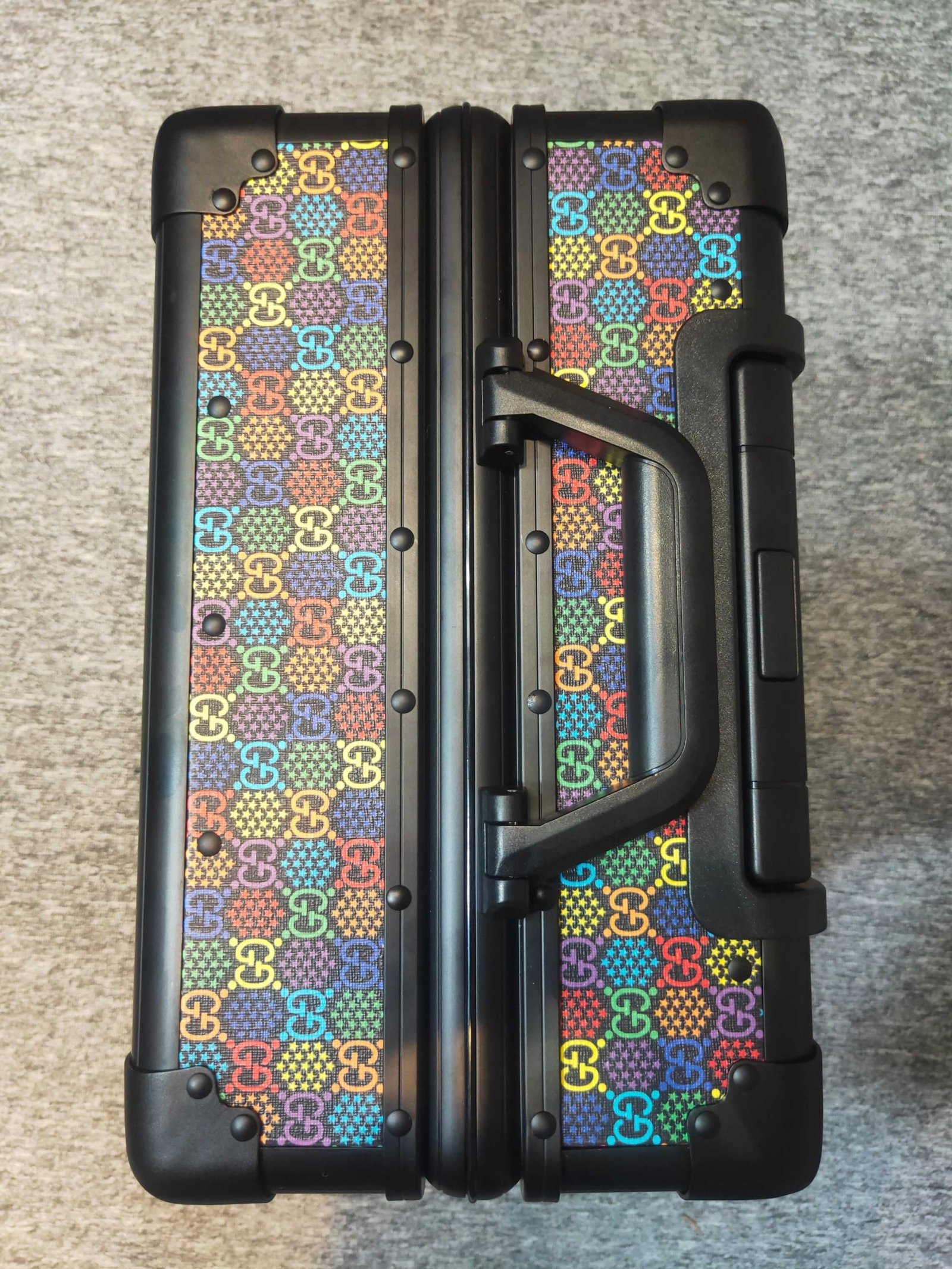 Gucci GG Psychedelic Globe-Trotter suitcase 100% original