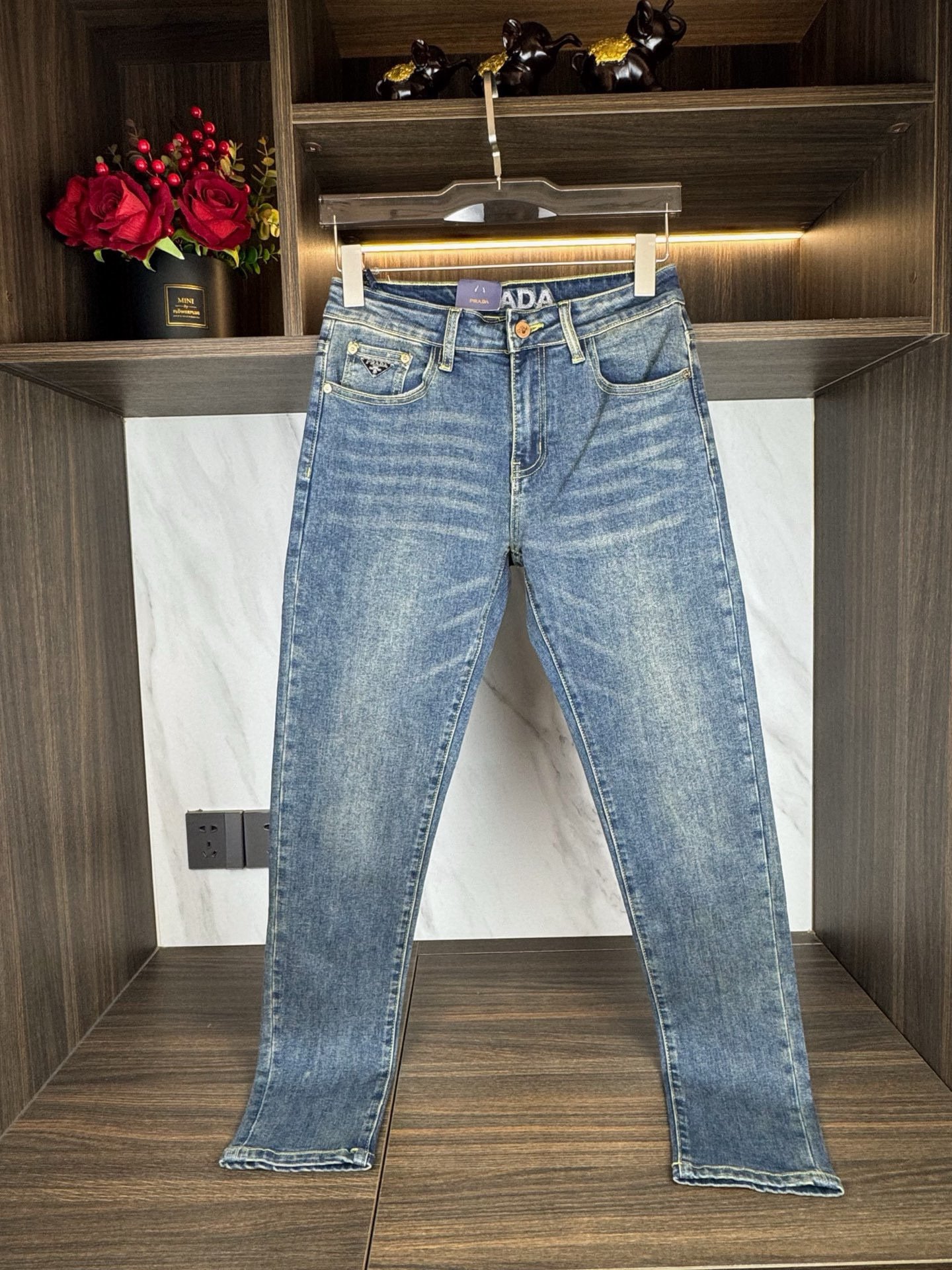Prada Jeans 100% original thumbnail