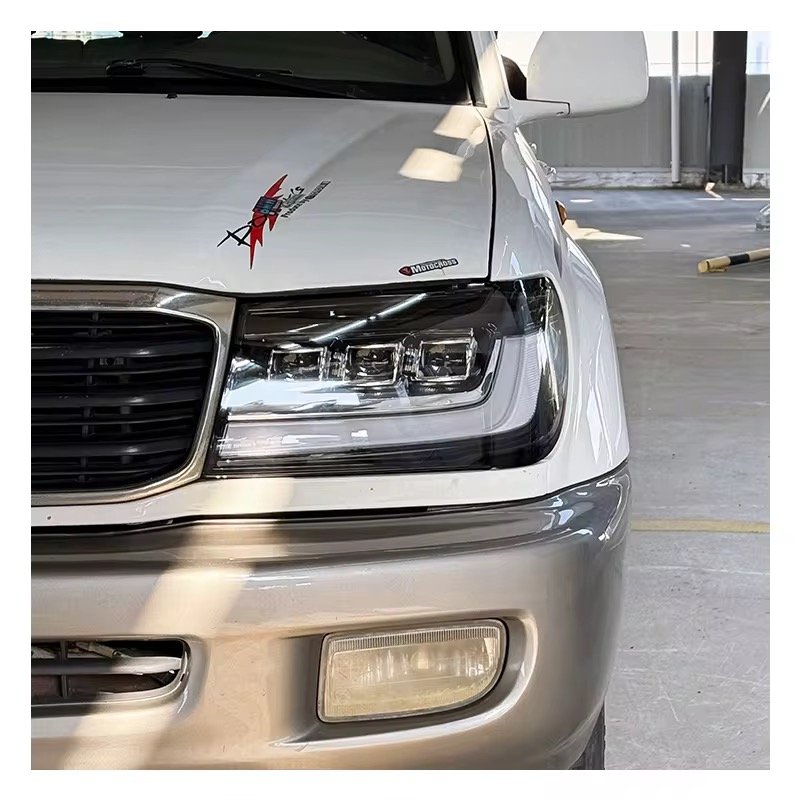 Modified LED Tail Lamp & Headlights for LC100 1998-2003 8000K Color Temperature thumbnail