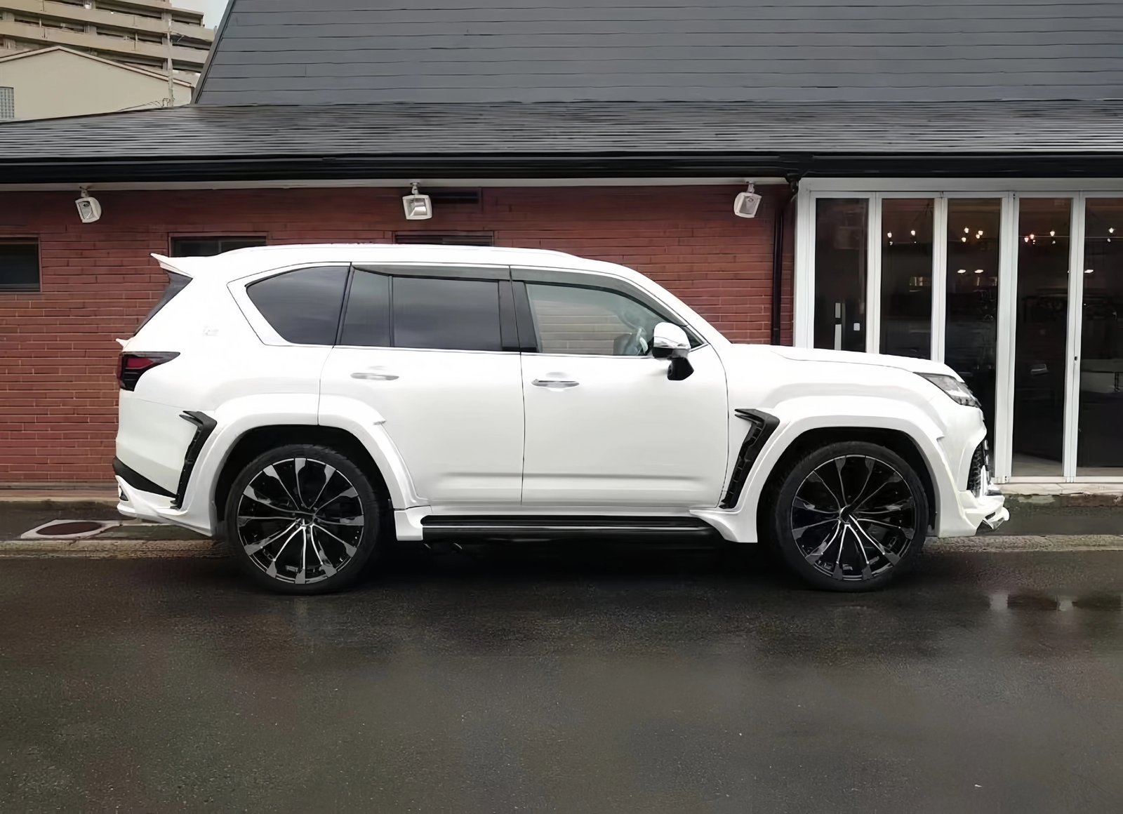 LX600 Wide Body With Large Surround, Front Lip, Rear Lip, Eyebrows, Tail, Leaf Plate thumbnail