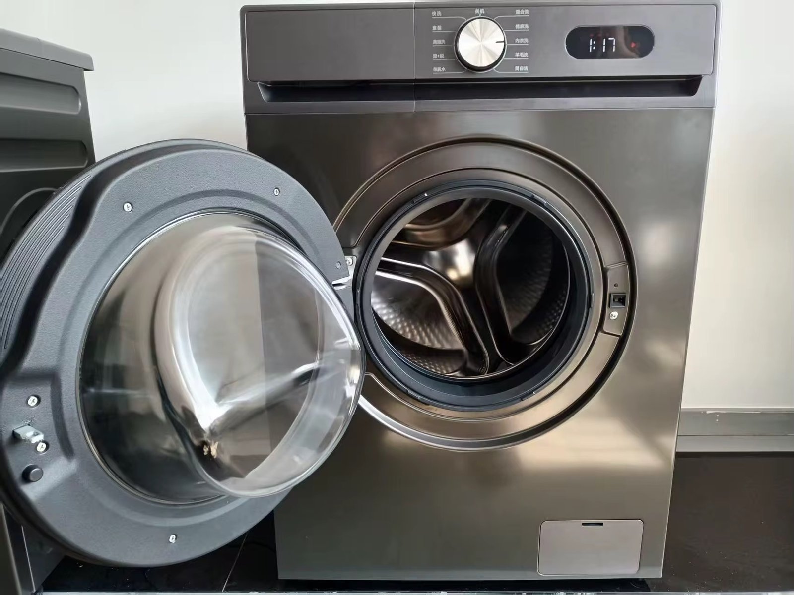 7kg and 10kg Two-in-one Washing Machine and Dryer Combination Automatic Front-loading Washing Machine thumbnail