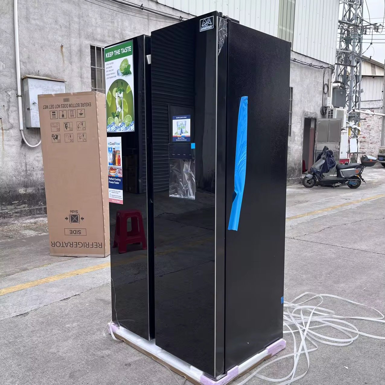 Double Door Side by Side Fridge 578L Black Tempered Glass Door thumbnail